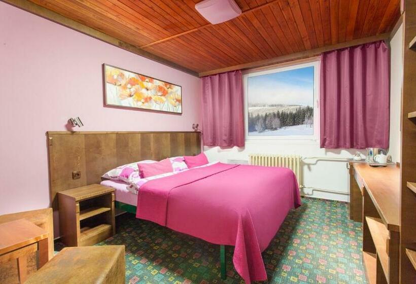 اتاق استاندارد, Tetřeví Boudy