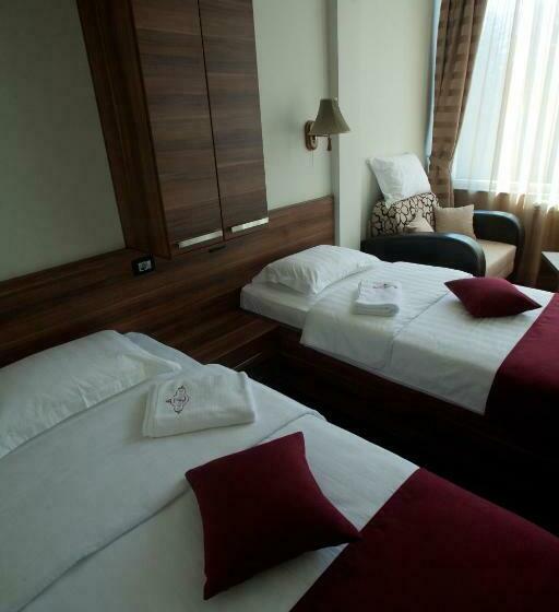 اتاق استاندارد, Luka's