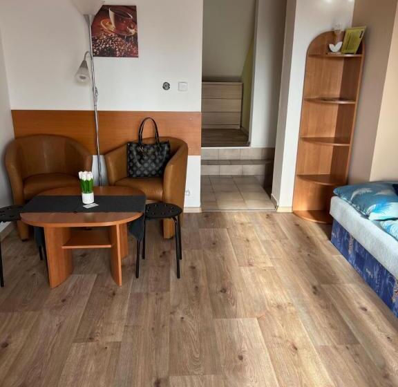 شقة غرفة نوم واحدة مزودة بشُرفة, Ubytovani Nikol