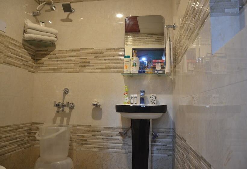 غرفة عائلية, City Plaza