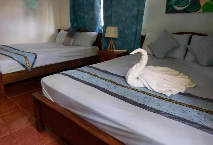 کلبه ییلاقی, Coco Bay Villa