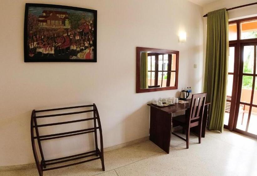 패밀리 룸, Esprit Dici