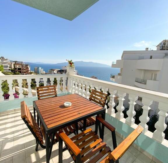 اتاق سوپریور خانوادگی, Abedini