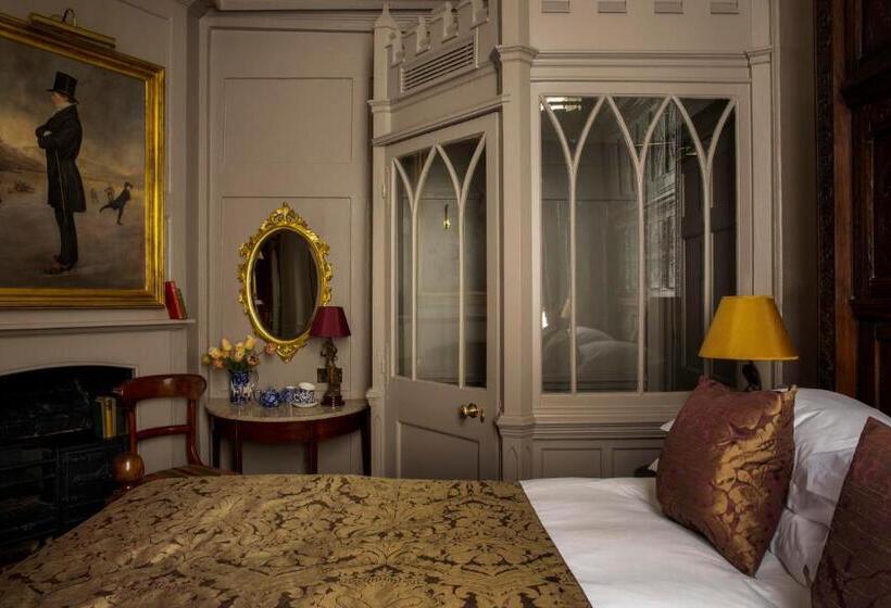 Club Room, Hazlitt S