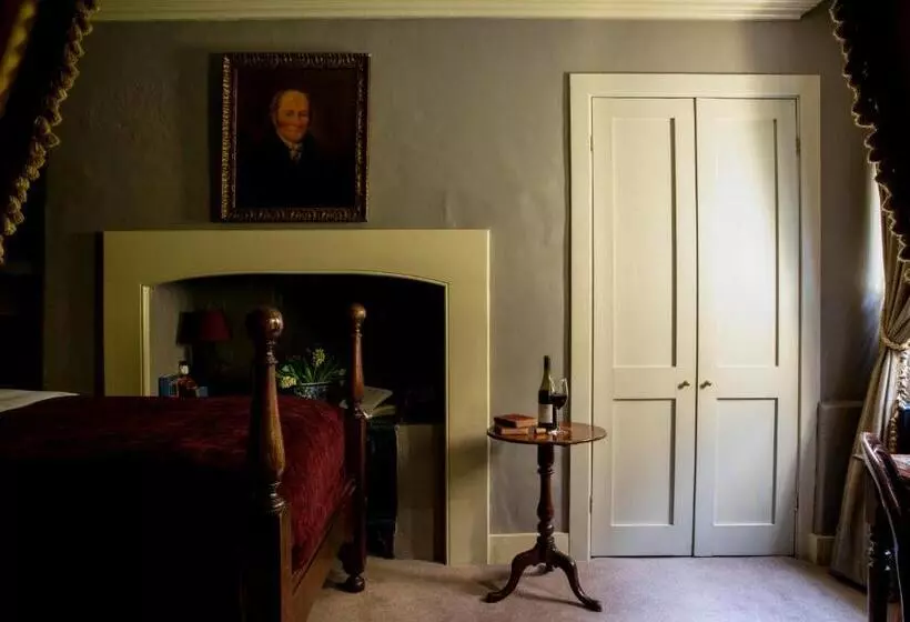 Club Single Room, Hazlitt S