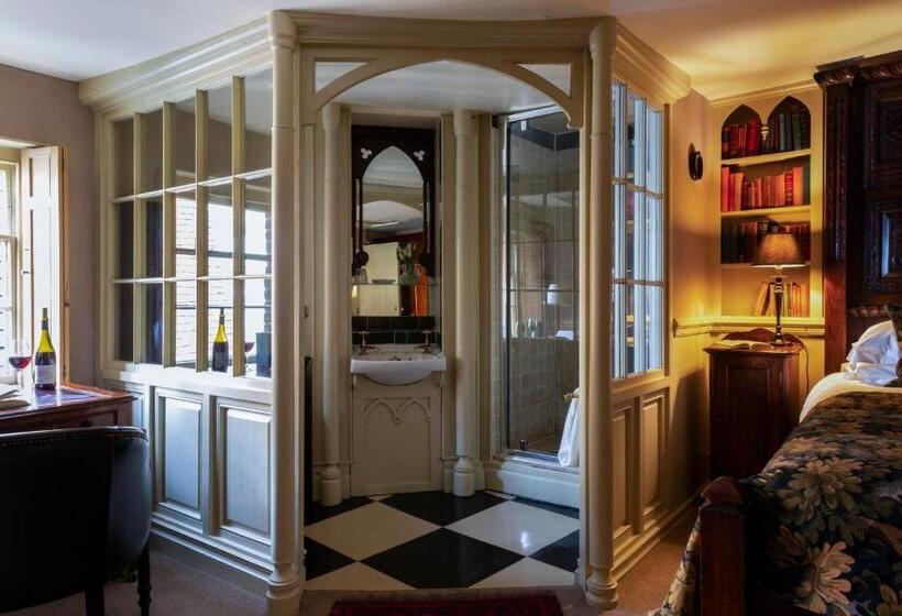 Club Single Room, Hazlitt S