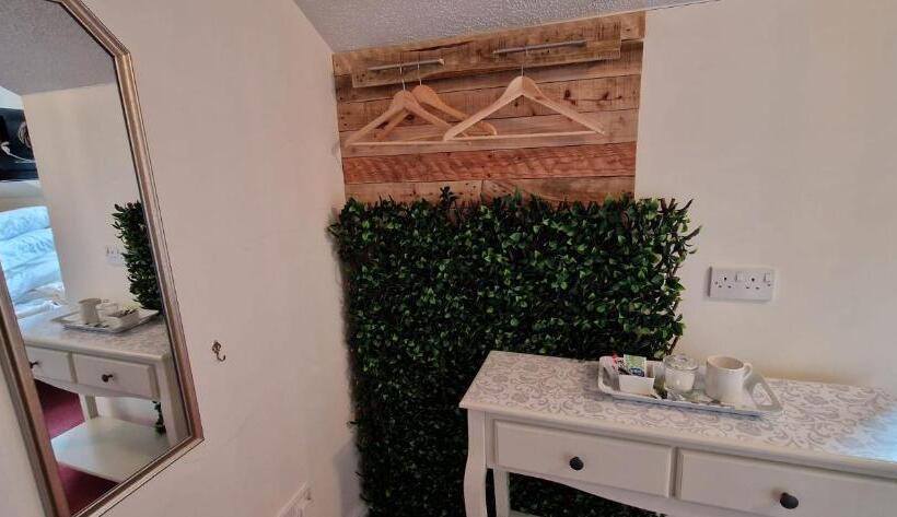 Номер Стандарт, Golden Hill Guest House