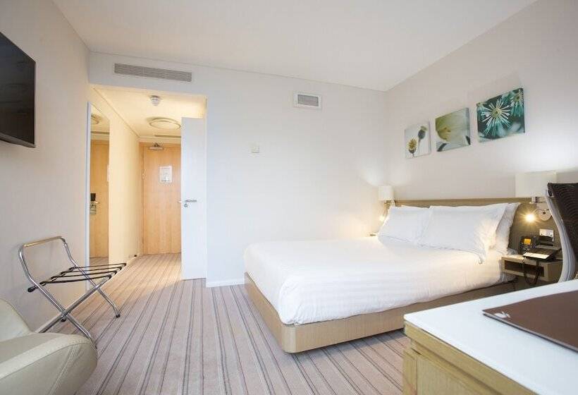 장애인을 위한 더블 침대 스탠다드 룸, Hilton Garden Inn Glasgow City Centre