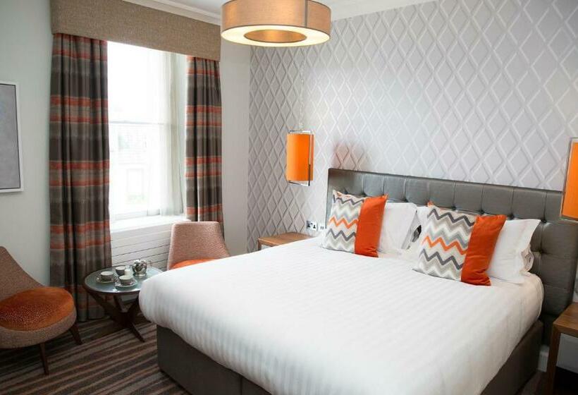 Номер Стандарт, Inn On The Square