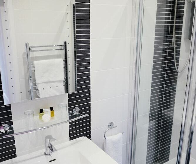 Номер Стандарт, Little Silver Country