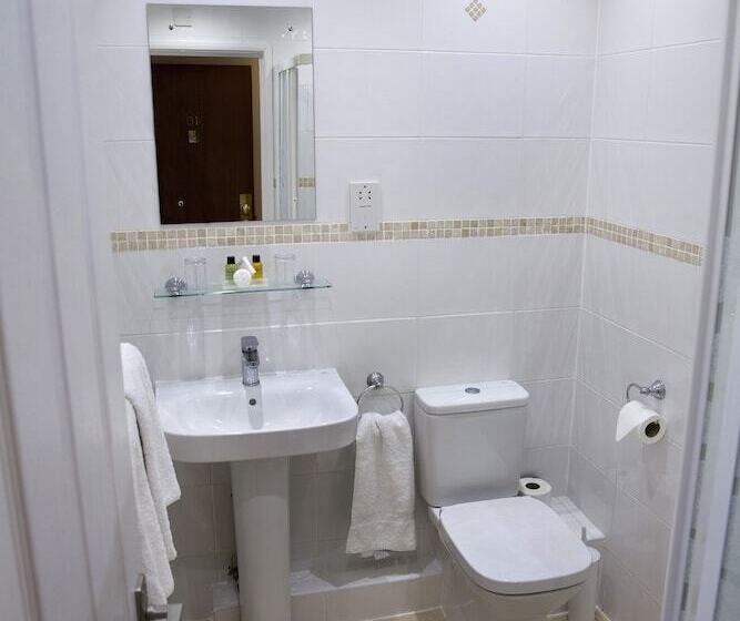 Номер Стандарт, Little Silver Country