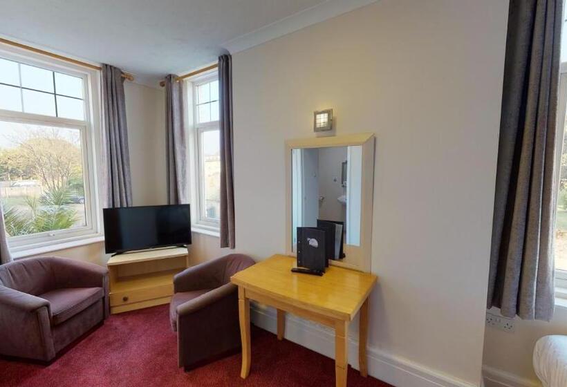 Семейный Номер, Marine Lodge