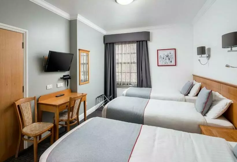 デラックストリプルルーム, OYO Townhouse New England Victoria