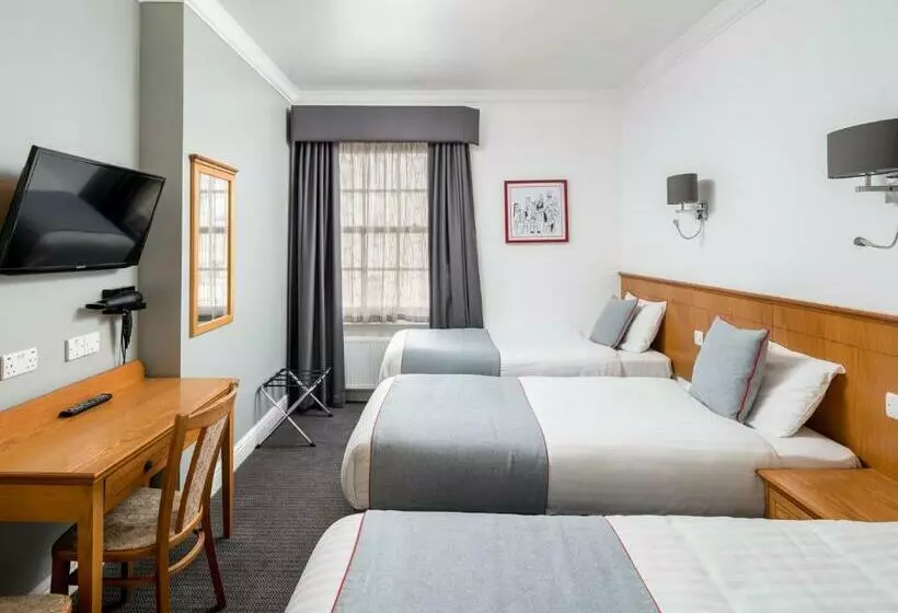 デラックストリプルルーム, OYO Townhouse New England Victoria