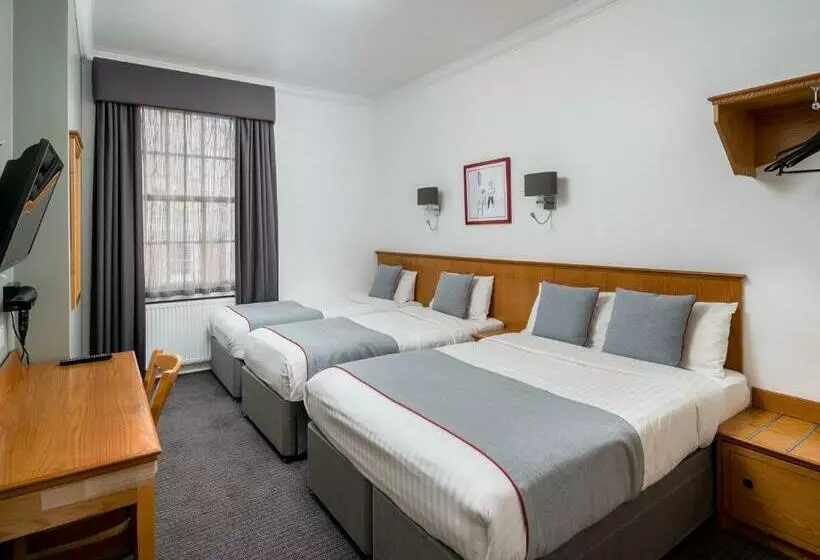 デラックスの４人部屋, OYO Townhouse New England Victoria