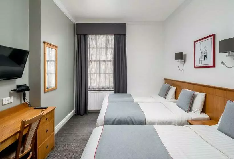 デラックスの４人部屋, OYO Townhouse New England Victoria