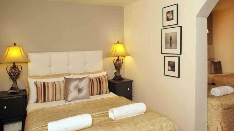 四人标准间, Piccolino Hyde Park