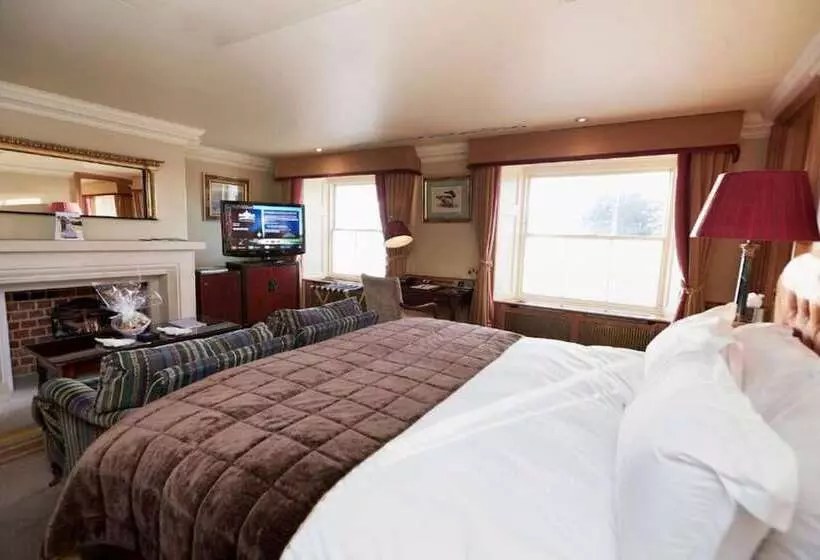 Deluxe Room, Stoke Park Country Club Spa And