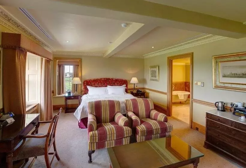 Deluxe Suite, Stoke Park Country Club Spa And