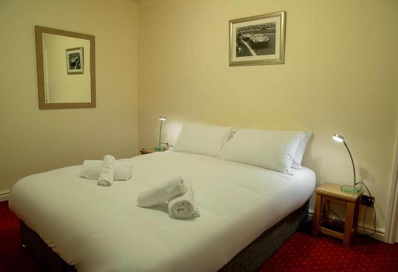 חדר סופריור עם מיטת קינג, The Knighton