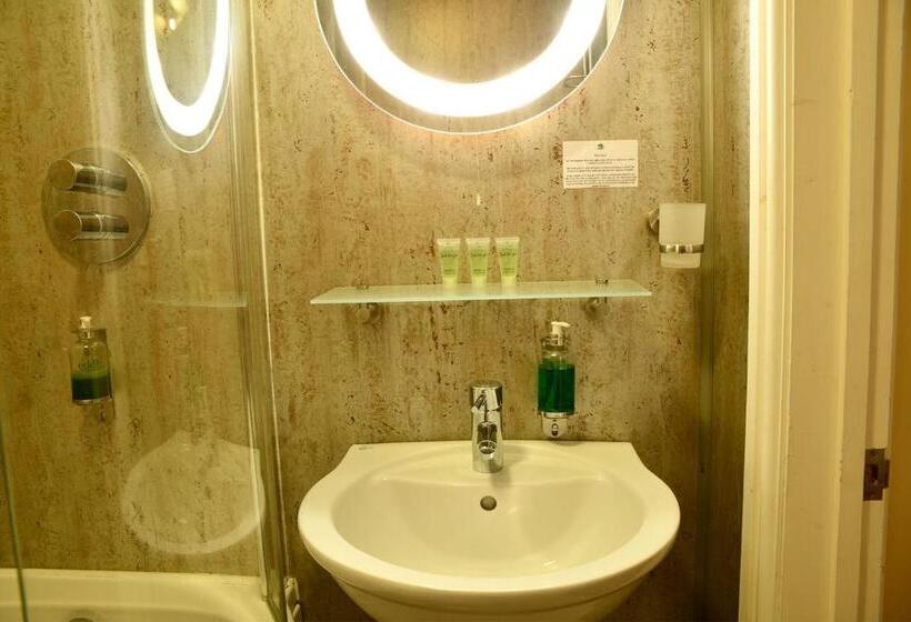 חדר סופריור עם מיטת קינג, The Knighton