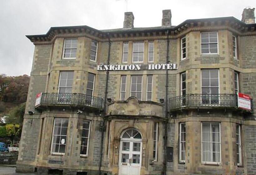 חדר סטנדרט, The Knighton