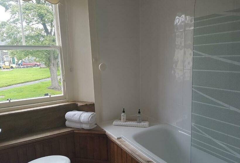 스탠다드 룸, Plough Hotel