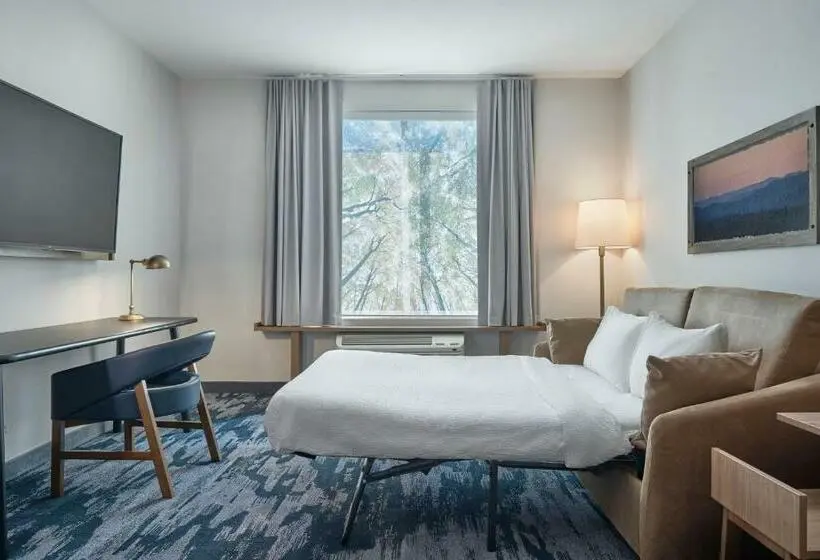 キングサイズベッドのスイートルーム, Fairfield Inn & Suites By Marriott Penticton