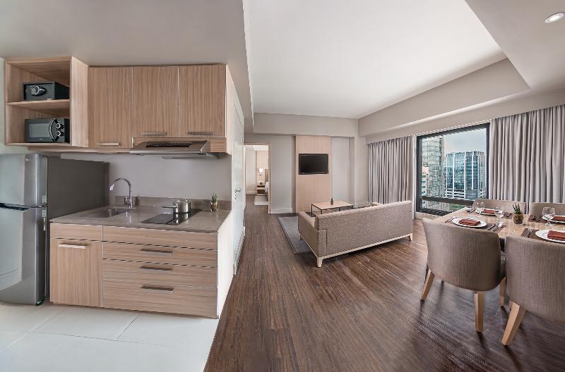 آپارتمان 1 خوابه, Seda Central Bloc Cebu