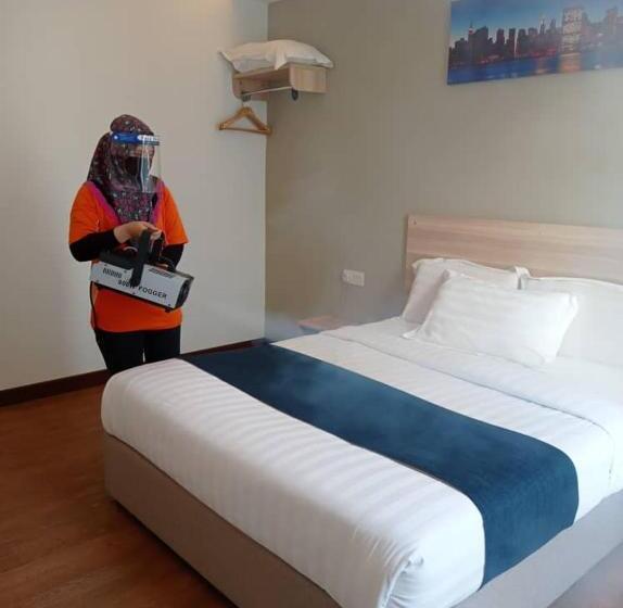 디럭스 룸, 1 Orange Hotel Klia & Klia2