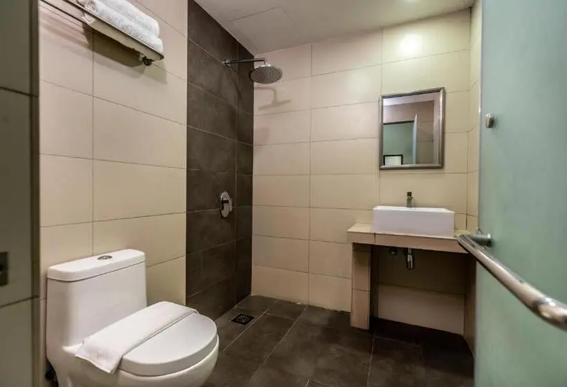 اتاق لوکس خانوادگی, 1 Orange Hotel Klia & Klia2