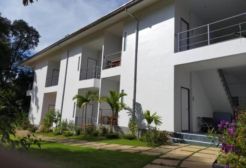 اتاق لوکس, Sea Sun Bungalow & Resort