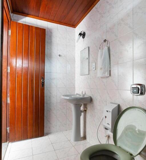 اتاق استاندارد سه نفره, Pousada Lago De Garda