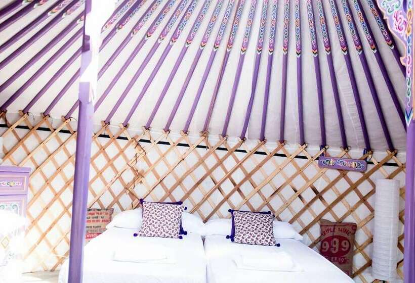 בקתה דלוקס, Wakana Lake Glamping