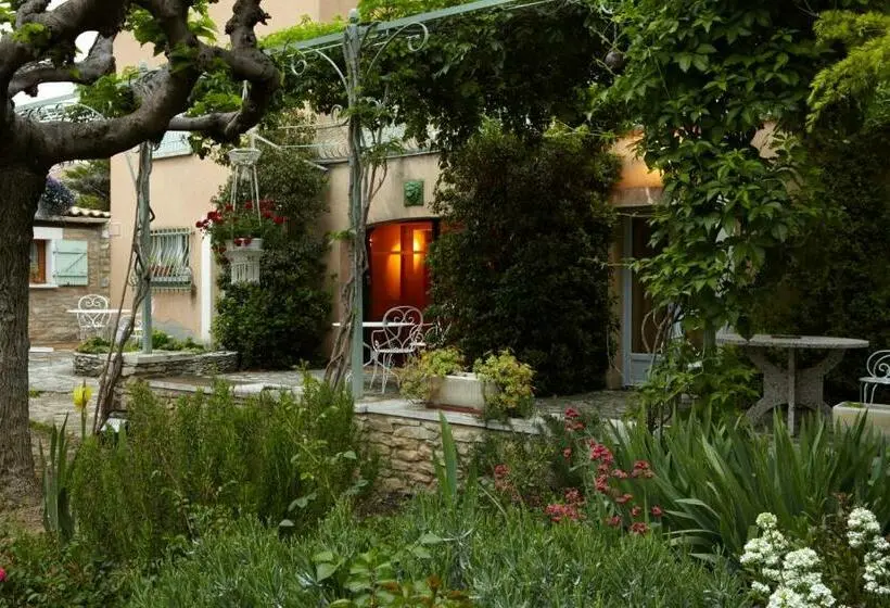 ガーデンビュースタンダードルーム, Villa Thebaide Chambres D Hotes