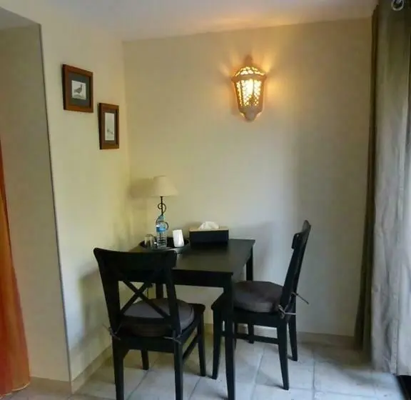 ガーデンビュースタンダードルーム, Villa Thebaide Chambres D Hotes