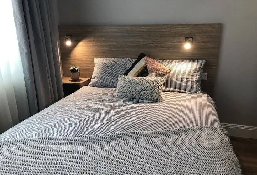 バス共有のスタンダードルーム, Carnarvon Lodge Kirribilli, Sydney