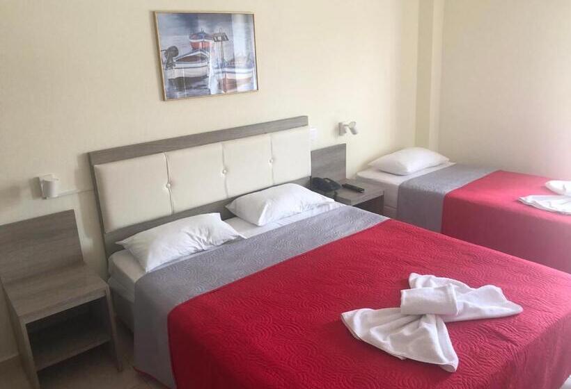 高级三人间, Simotel Ermis