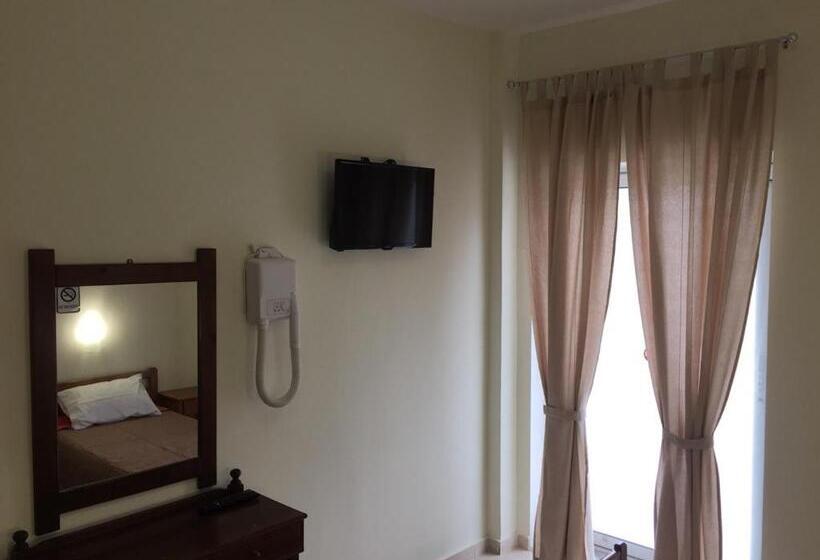 标准三人间, Simotel Ermis