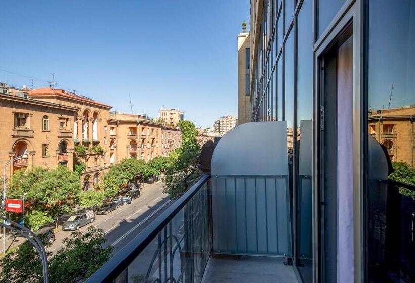 스탠다드 룸, Holiday Inn Yerevan Republic Square, An Ihg