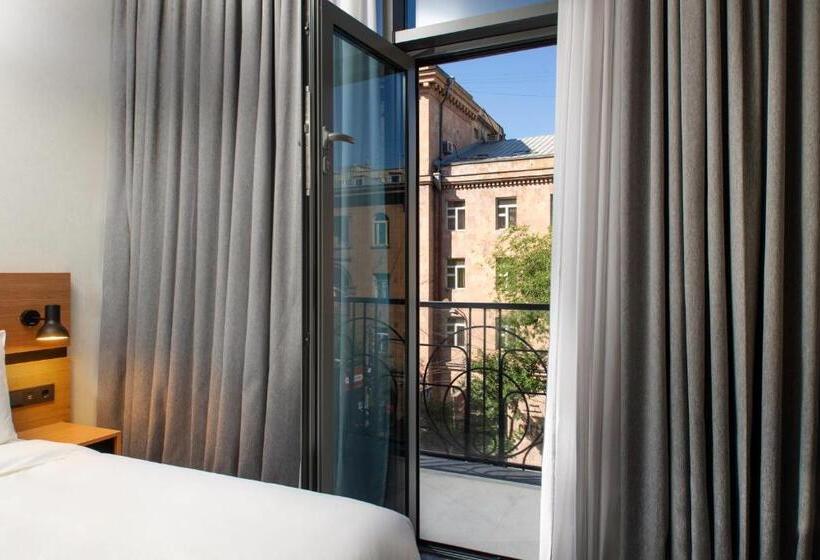 스탠다드 룸, Holiday Inn Yerevan Republic Square, An Ihg