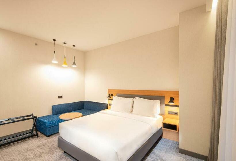 스탠다드 룸, Holiday Inn Yerevan Republic Square, An Ihg