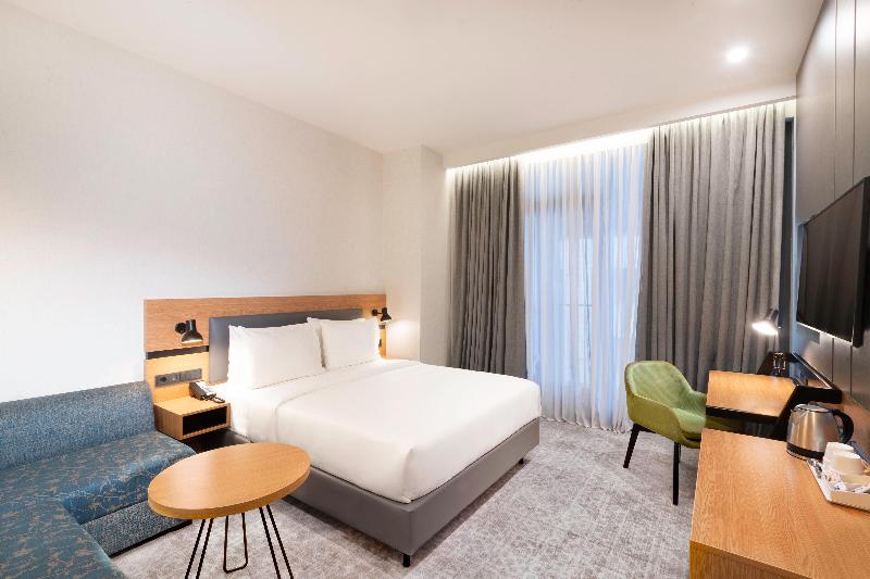스탠다드 룸, Holiday Inn Yerevan Republic Square, An Ihg