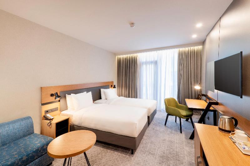 스탠다드 룸, Holiday Inn Yerevan   Republic Square, An Ihg