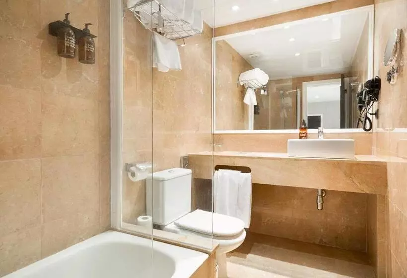 Habitació Triple Estàndard, Acta Splendid
