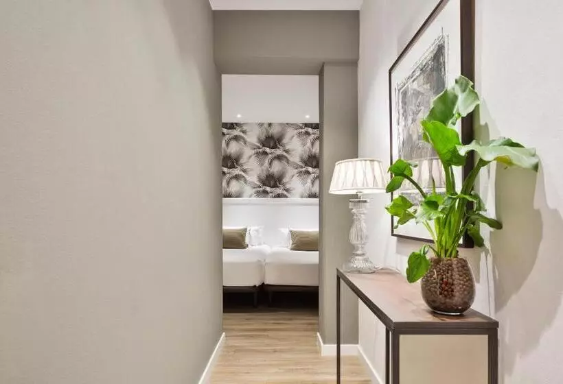 Habitació Quàdruple Estàndard, Acta Splendid