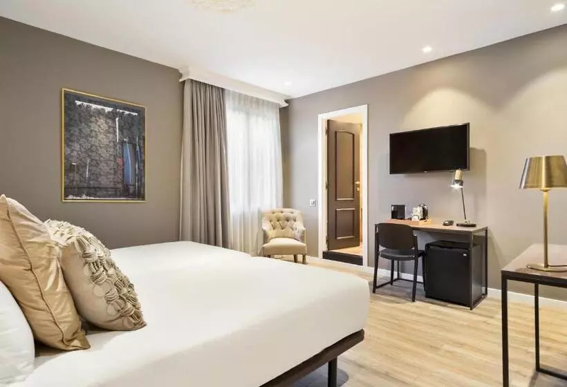 Habitació Superior, Acta Splendid