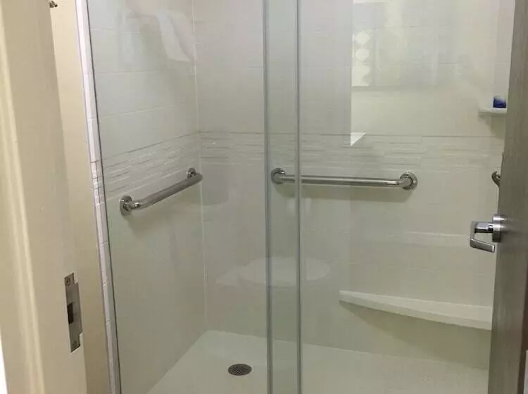 身障者適用スイートルーム, Best Western Plus South Coast Inn
