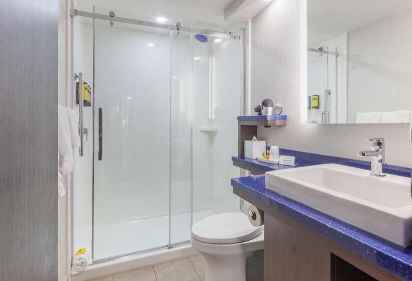 סוויטה, Glō Best Western Mississauga Corporate Centre