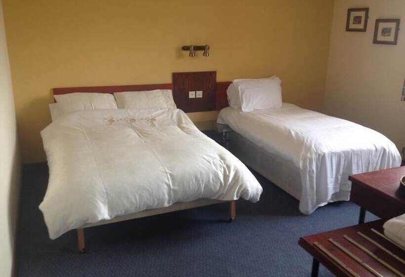 ファミリールーム, Pelham